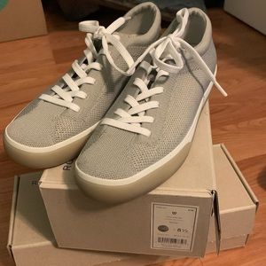 ROTHY’S The Lace Up Sneaker in Storm - Size 8.5